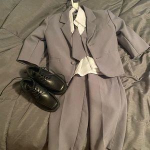2T Boys Dress Suit